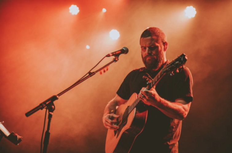 Promo photo for Andy Hull